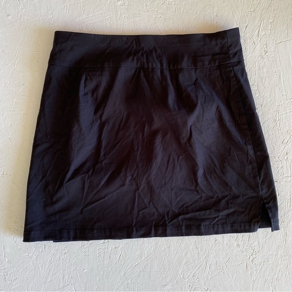 RAFAELLA Skort - Picture 2 of 6